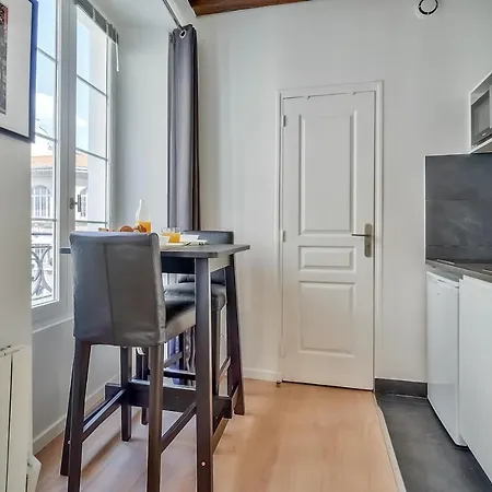 Apartment Cute Mezzanine In The Heart Of Paris
