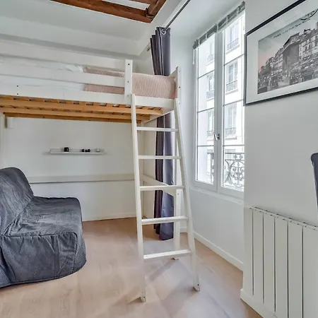 Cute Mezzanine In The Heart Of Paris