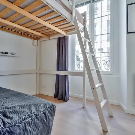 Cute Mezzanine In The Heart Of Paris