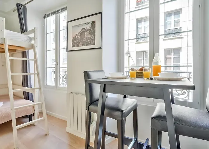 Cute Mezzanine In The Heart Of *