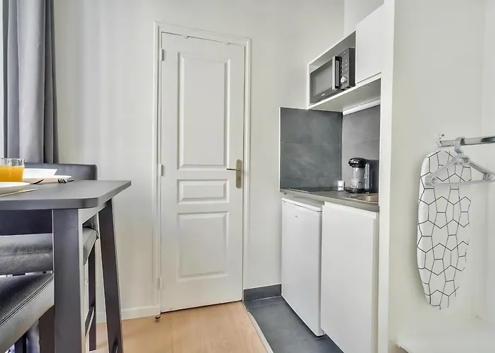 Lägenhet Cute Mezzanine In The Heart Of