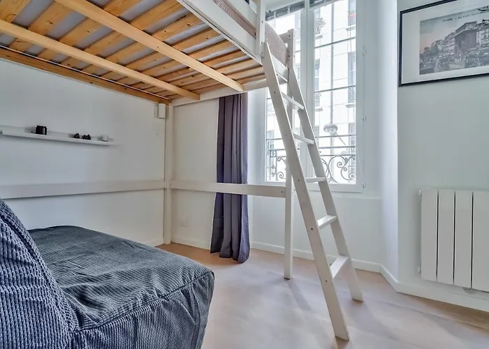 Cute Mezzanine In The Heart Of Paris